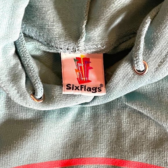 Six Flags Batman Hoodie Adult Size Xtra Small Teal 2015 Souvenir  Logo DC Comics - Picture 2 of 4